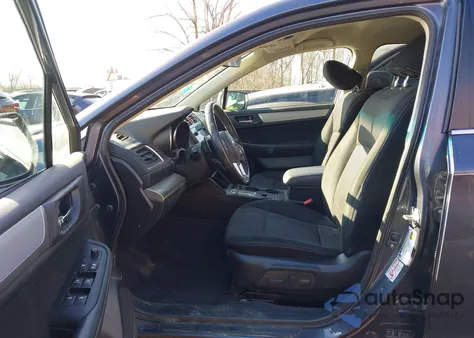 2017 Subaru Outback 2.5I Premium z USA, uszkodzony, nr VIN 4S4BSACC0H3217004